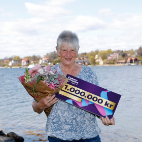 Min äldsta dotter har blivit fri från bröstcancer och jag vann på hennes födelsedatum - en dubbel vinst!